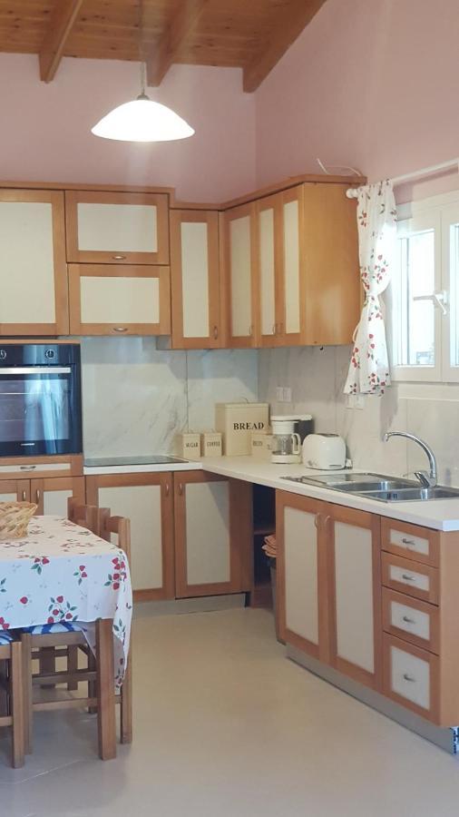 Gastouri Casa Loukiaアパートメント エクステリア 写真